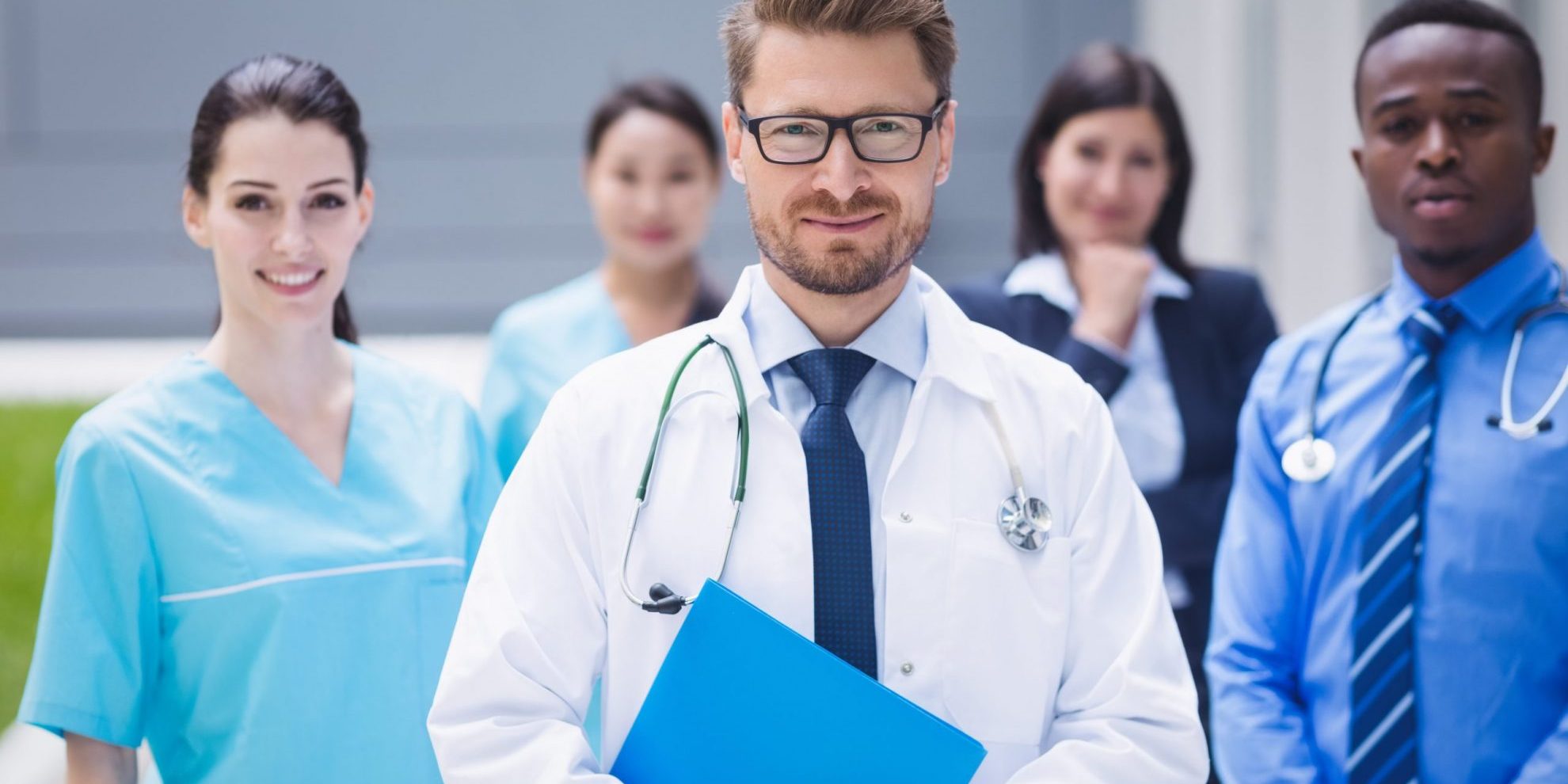 Photo of team of doctors illustrates blog "California Medical Legal Billing: What Is an IBR Determination?"