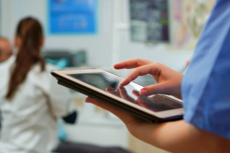 Modern healthcare communication tools replacing fax machines